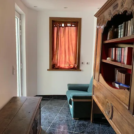Chambre-studio En Rez-de-jardin *