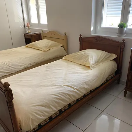 Chambre-studio En Rez-de-jardin Aparthotel