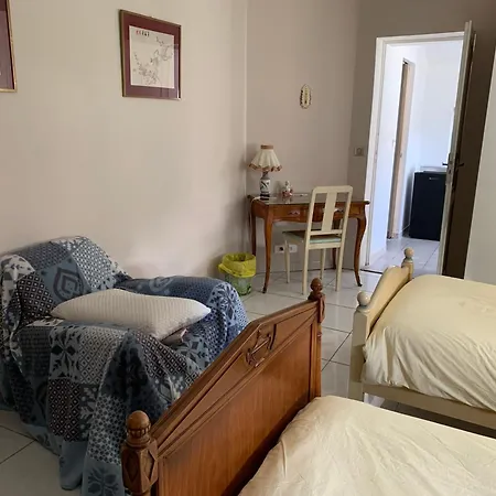 Chambre-studio En Rez-de-jardin *