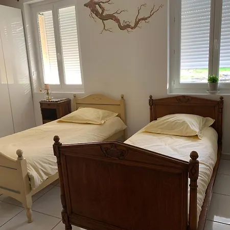 Chambre-studio En Rez-de-jardin 아파트호텔 3*