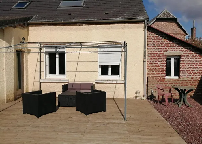 Chambre-studio En Rez-de-jardin 3*